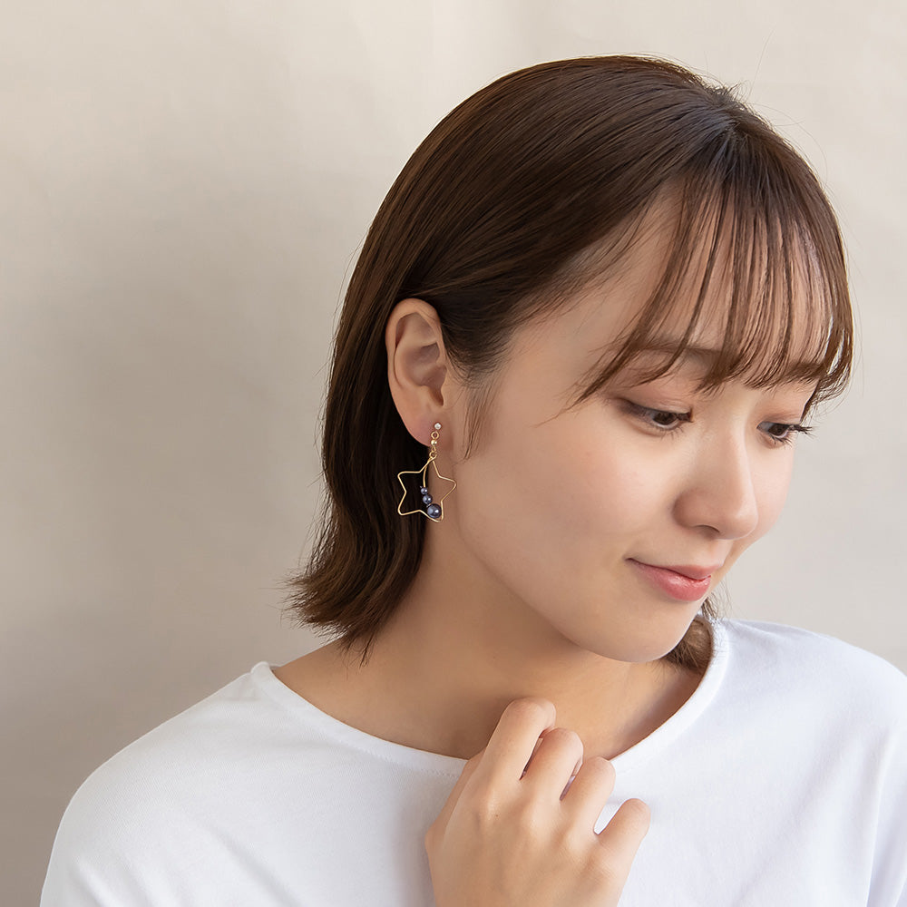 ノンホールピアス ニッケルフリー 宇宙モチーフ スターフレーム 惑星パール イヤリング 樹脂タイプ