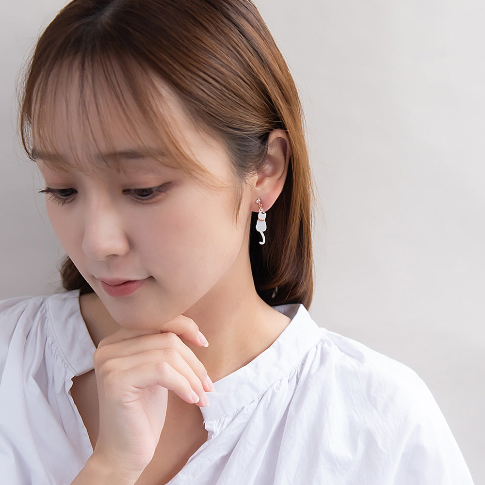 ノンホールピアス ネコ フラワー ウェーブ ドロップ イヤリング 樹脂タイプ