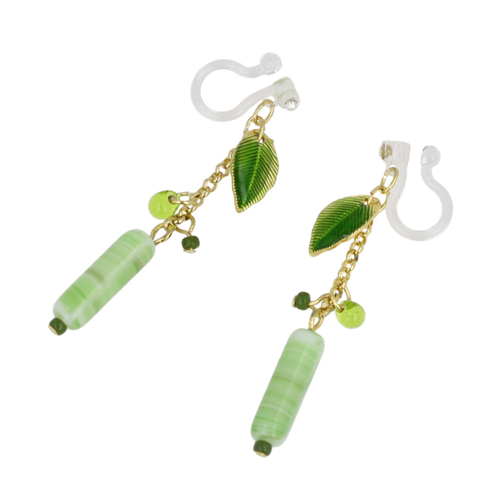 ノンホールピアス 抹茶 葉 マーブル ビーズ イヤリング 樹脂タイプ