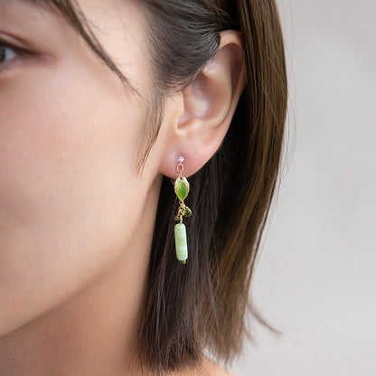 ノンホールピアス 抹茶 葉 マーブル ビーズ イヤリング 樹脂タイプ