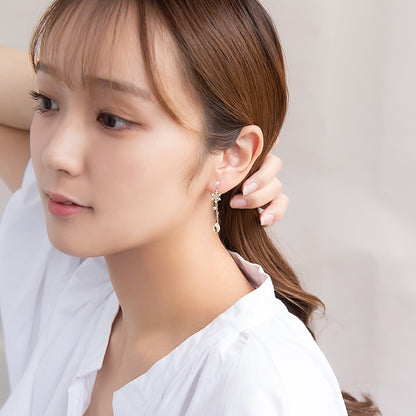 ノンホールピアス  ニッケルフリー 猫 雪の結晶 イヤリング 樹脂タイプ