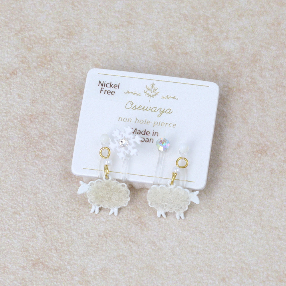 ノンホールピアス ニッケルフリー ひつじ 雪の結晶 ストーン 4個セット イヤリング 樹脂タイプ