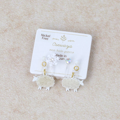 ノンホールピアス ニッケルフリー ひつじ 雪の結晶 ストーン 4個セット イヤリング 樹脂タイプ