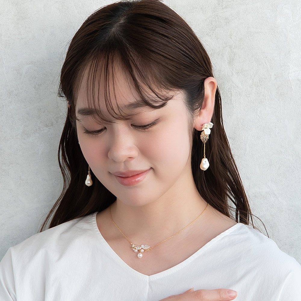 ピアス ニッケルフリー メタル パール フラワー 花 リーフ チェーン チタンポスト ドロップピアス