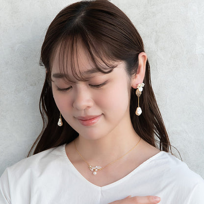 ピアス ニッケルフリー メタル パール フラワー 花 リーフ チェーン チタンポスト ドロップピアス