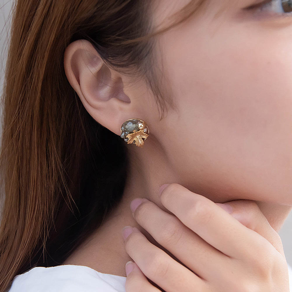 ピアス メタル 楓の葉 メイプル カラー ビーズ パール サークル ステンレスポスト スタッドピアス