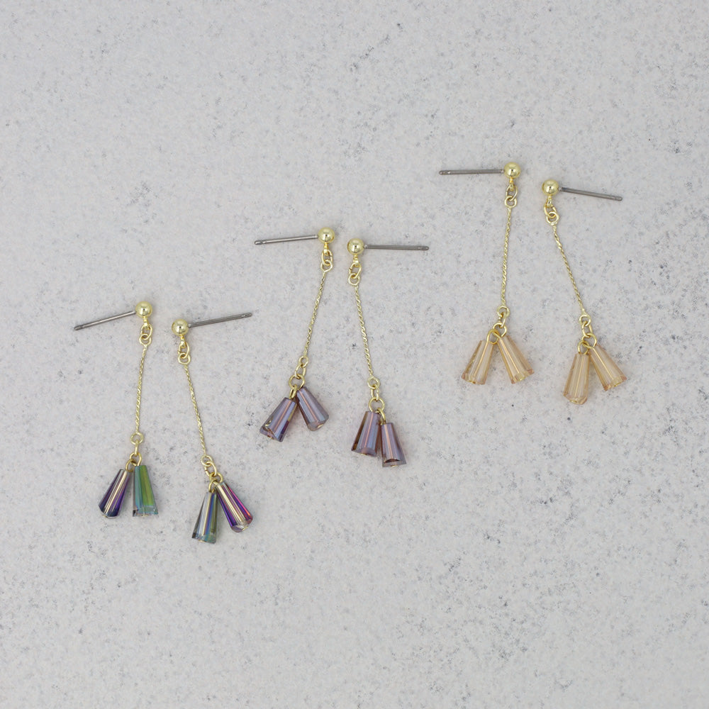 ピアス オーロラカラー ビーズ チェーン チタンポスト スタッドピアス