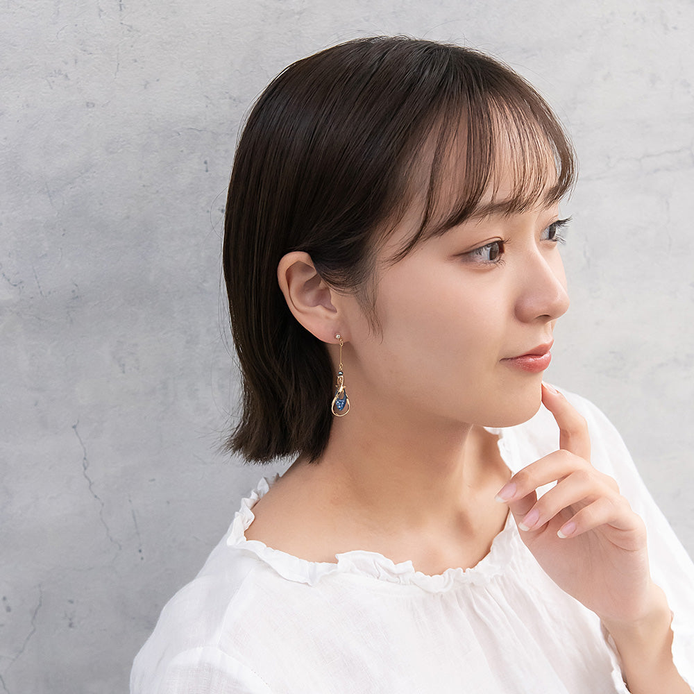 ピアス ニッケルフリー 宇宙 スター ツイスト ドロップ チタンポスト スタッドピアス