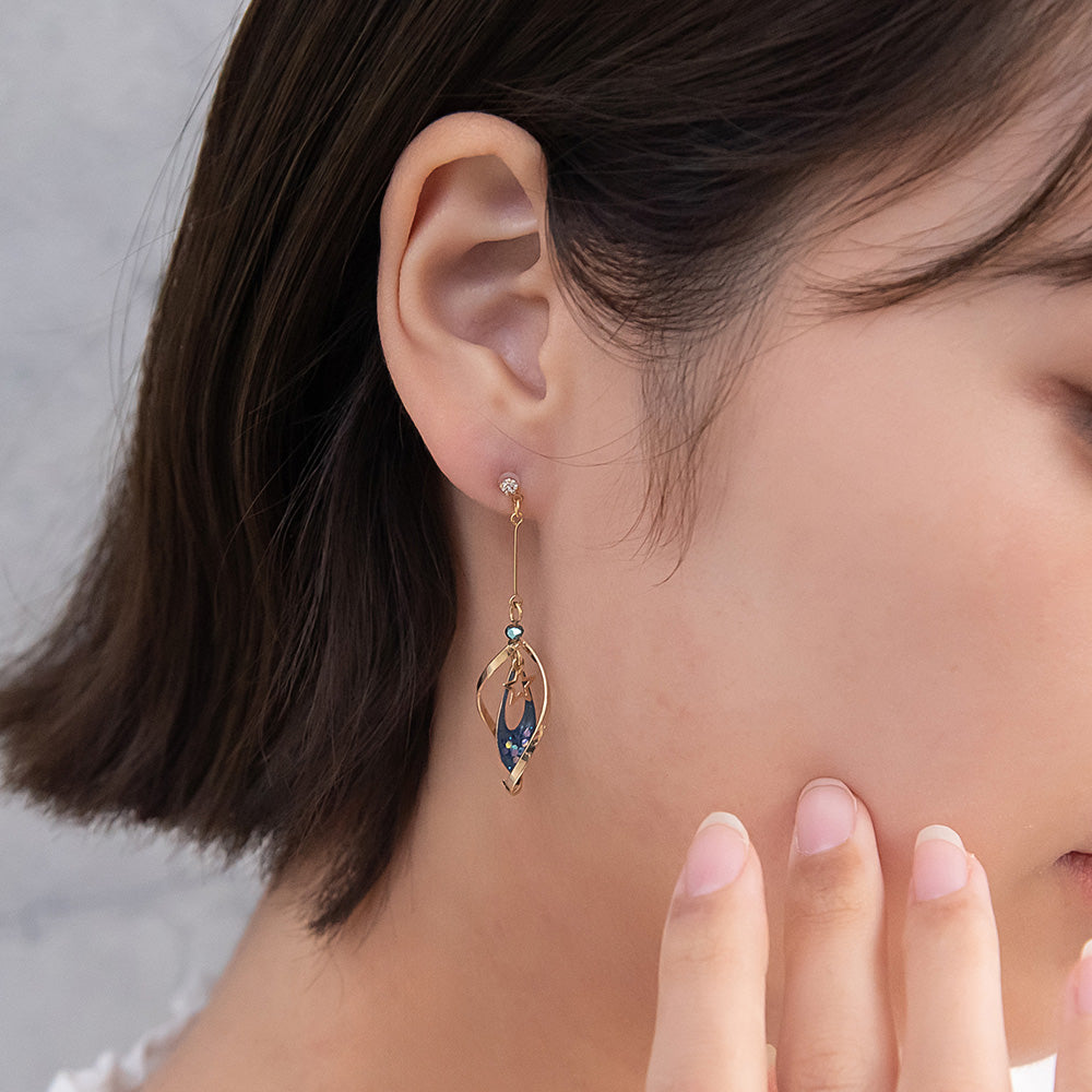 ピアス ニッケルフリー 宇宙 スター ツイスト ドロップ チタンポスト スタッドピアス