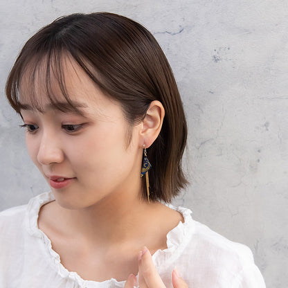 ピアス ニッケルフリー 宇宙 クレセントムーン トライアングル チェーン チタンポスト スタッドピアス