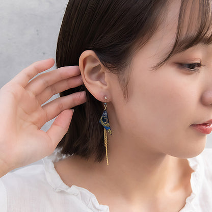 ピアス ニッケルフリー 宇宙 クレセントムーン トライアングル チェーン チタンポスト スタッドピアス