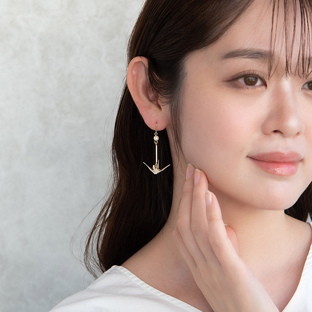 ピアス 折り鶴 折り紙 メタル ステック パール風 フックピアス