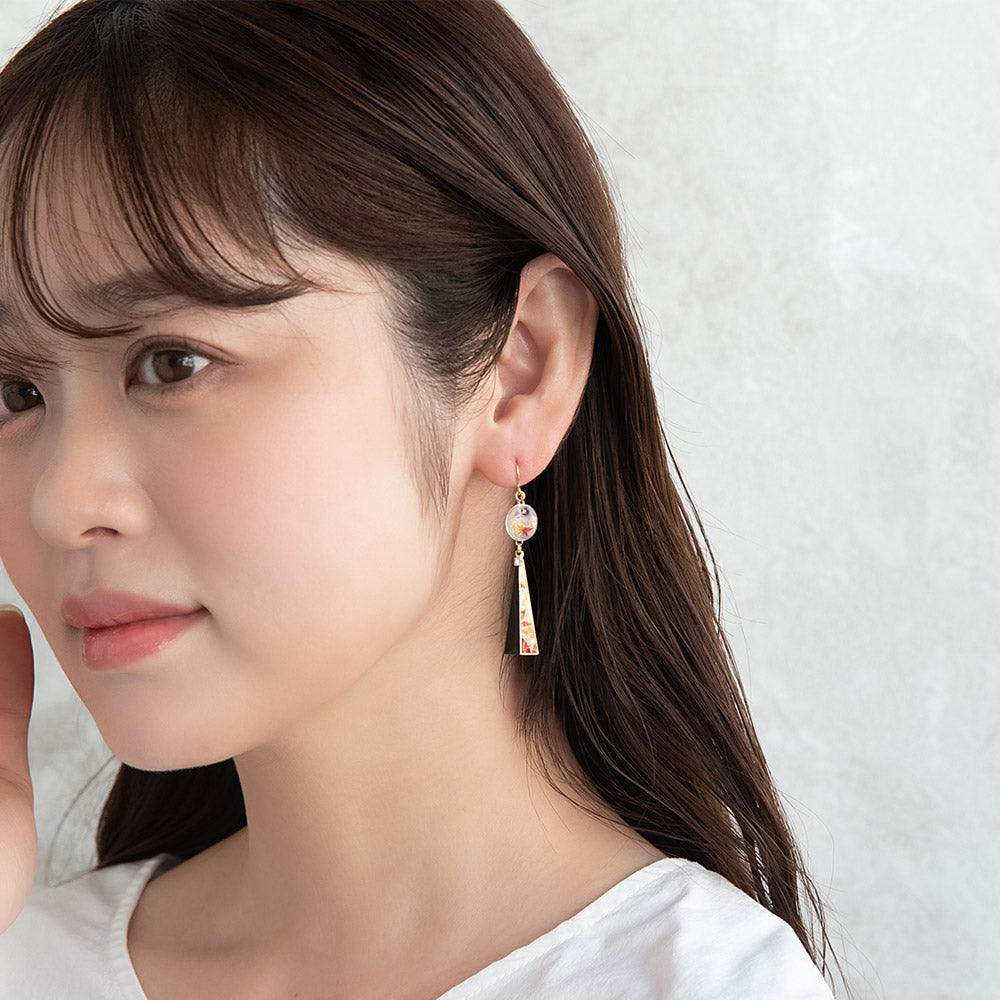 ピアス メタル ストーン クリア 紅葉 もみじ 柄 トライアングル プレート フックピアス
