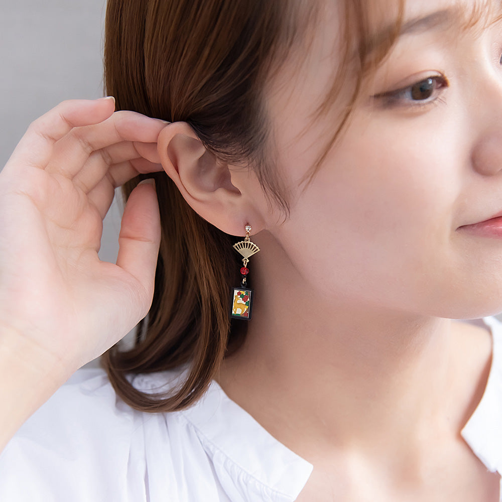 ピアス 扇子 花札（紅葉に鹿） チタンポスト スタッドピアス