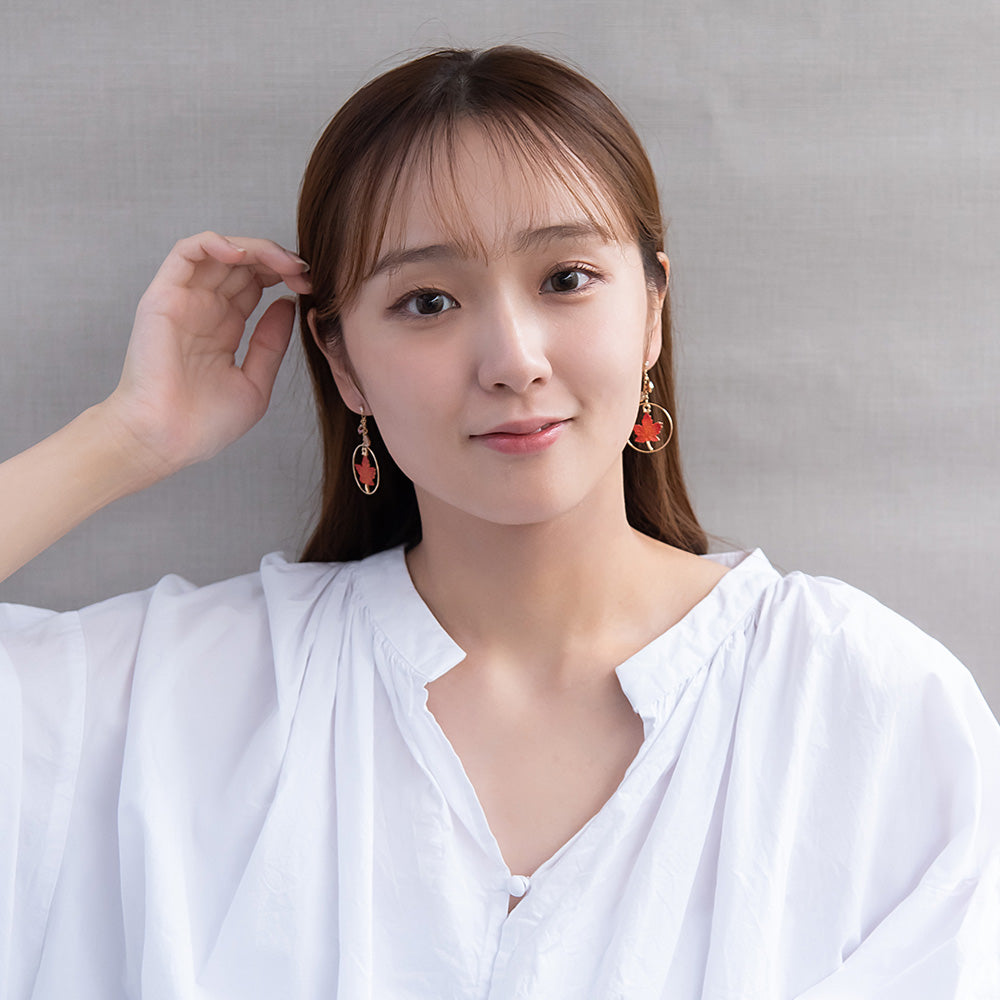 ピアス 紅葉 チタンポスト スタッドピアス