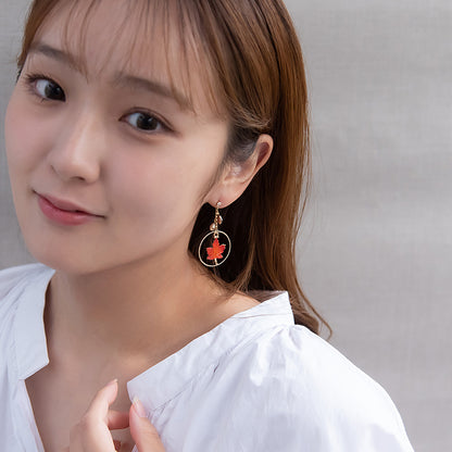 ピアス 紅葉 チタンポスト スタッドピアス