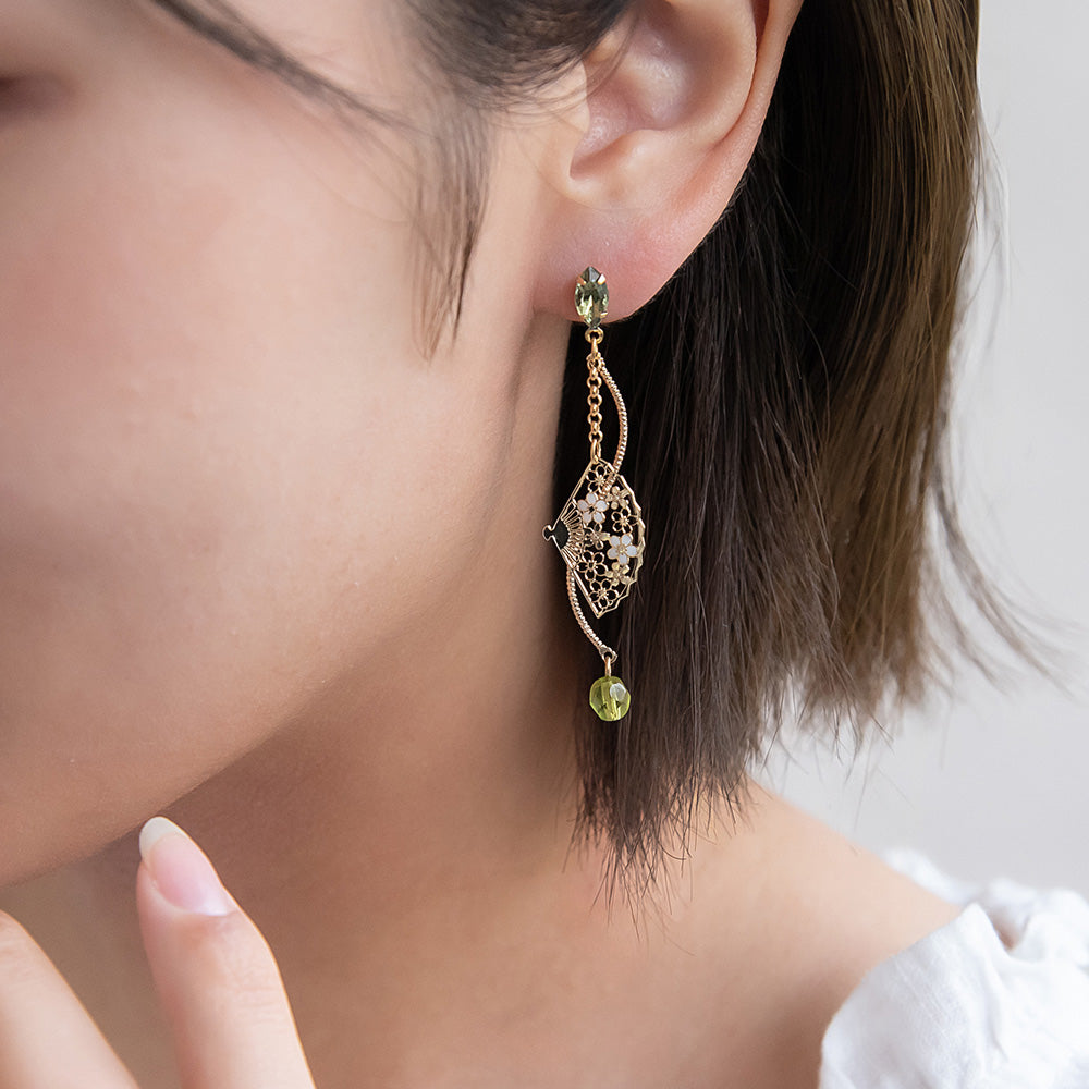 ピアス 抹茶 扇子 桜柄 チタンポスト スタッドピアス – OSEWAYA