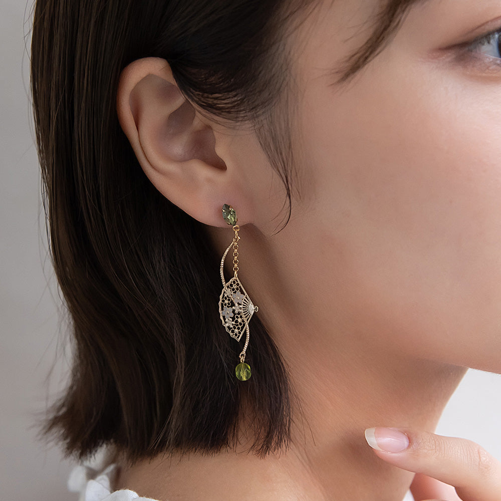 ピアス 抹茶 扇子 桜柄 チタンポスト スタッドピアス – OSEWAYA