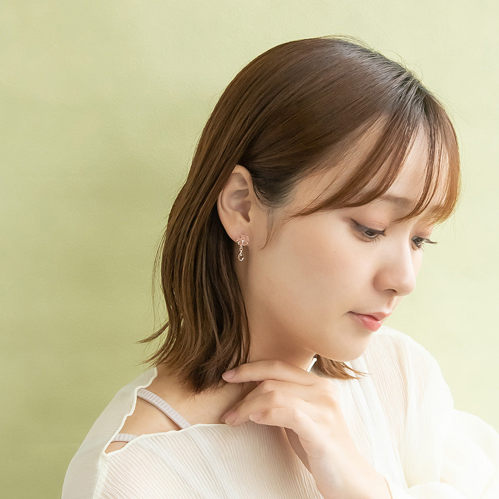 ピアス ニッケルフリー メタル 桜 ドロップ ワイヤー チタンポスト スタッドピアス