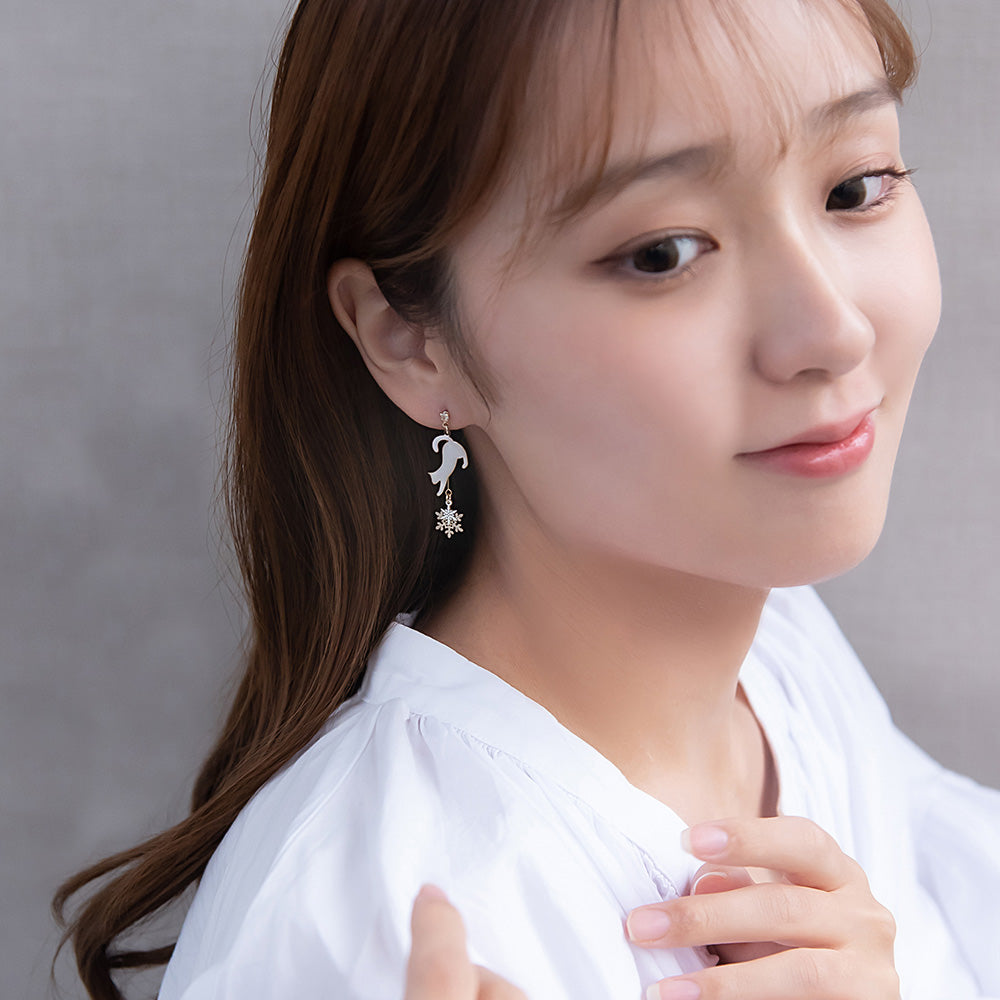 ピアス ニッケルフリー 猫 雪の結晶 チタンポスト スタッドピアス