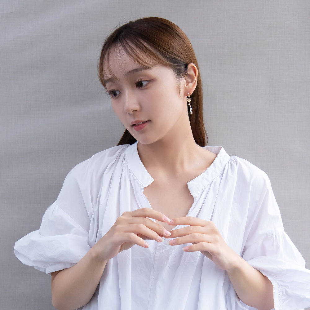 ピアス ニッケルフリー 猫 雪の結晶 チタンポスト スタッドピアス