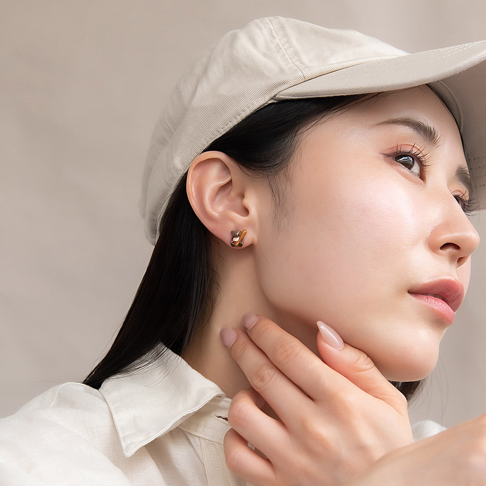 【Ayatorie】小さなくまのホームランピアス