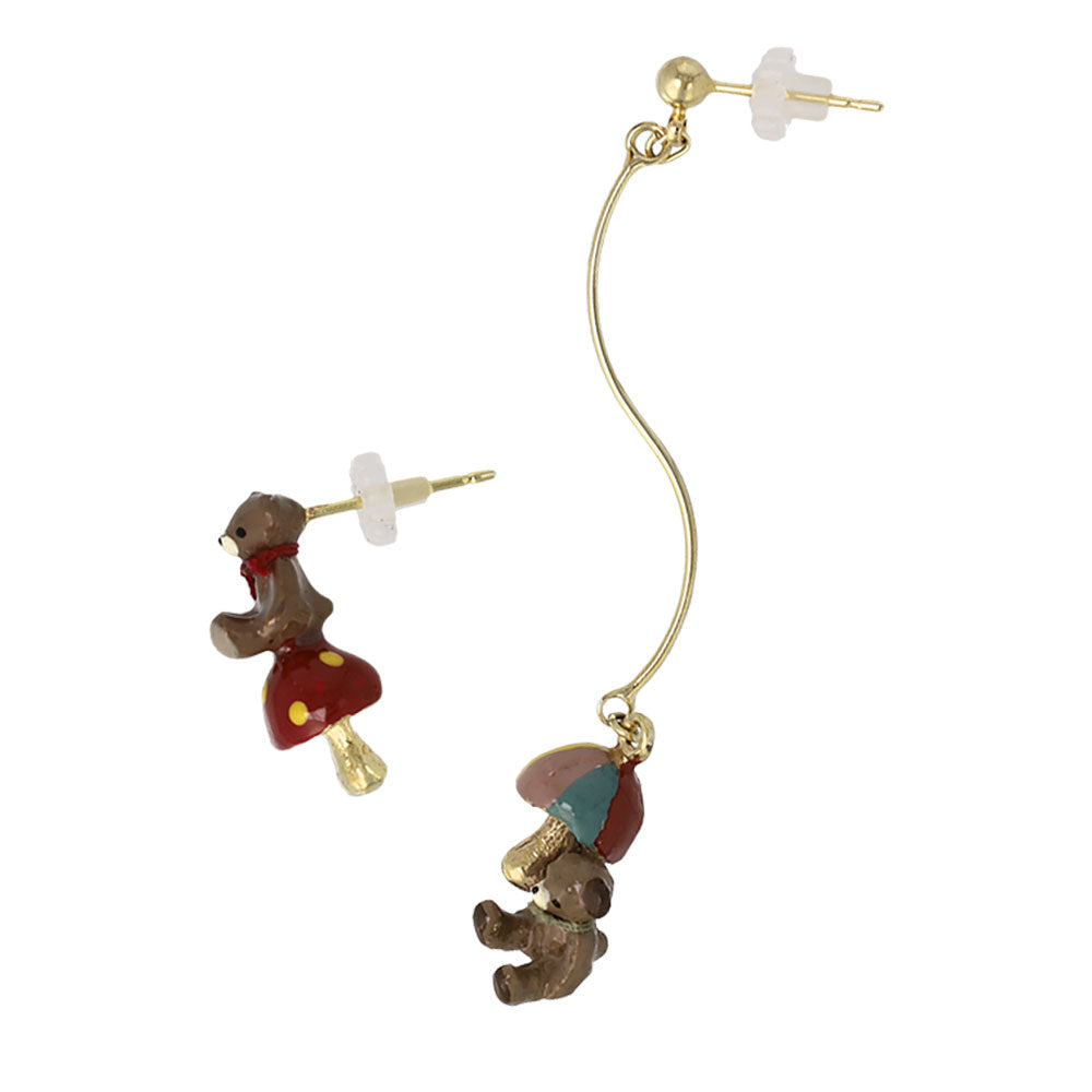 【Ayatorie】小さなくまのキノコ採りピアス