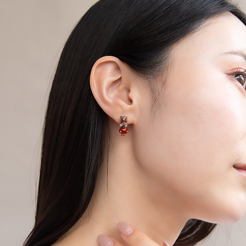 【Ayatorie】小さなくまのキノコ採りピアス