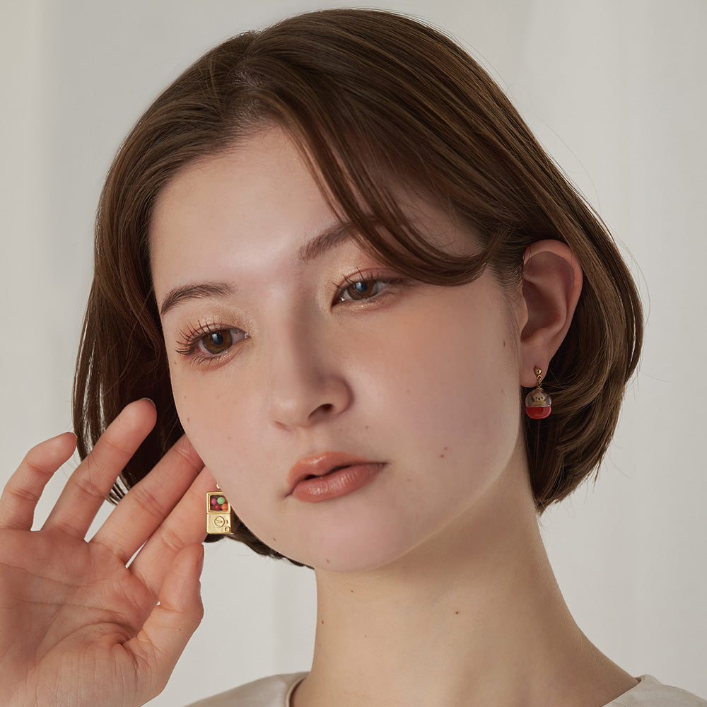 【Ayatorie/アヤトリエ】小さなくまとカプセルピアス