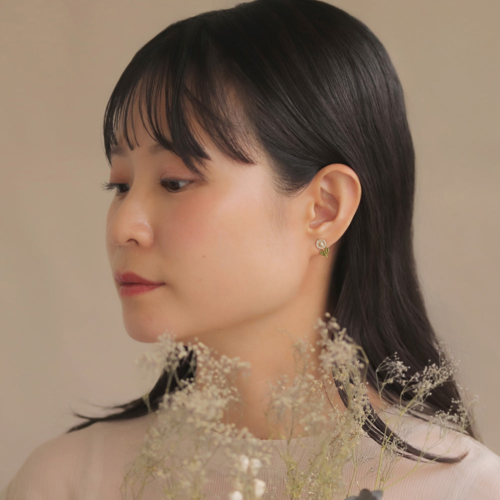 【Ayatorie/アヤトリエ】 くまさんとお花のピアス