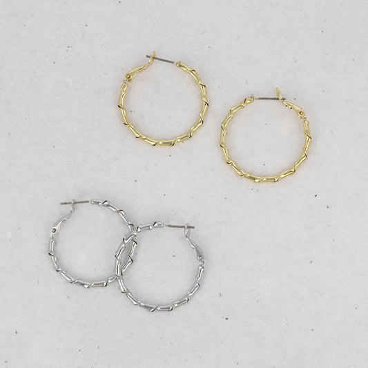 ピアス ニッケルフリー メタル ツイスト チタンポスト フープピアス