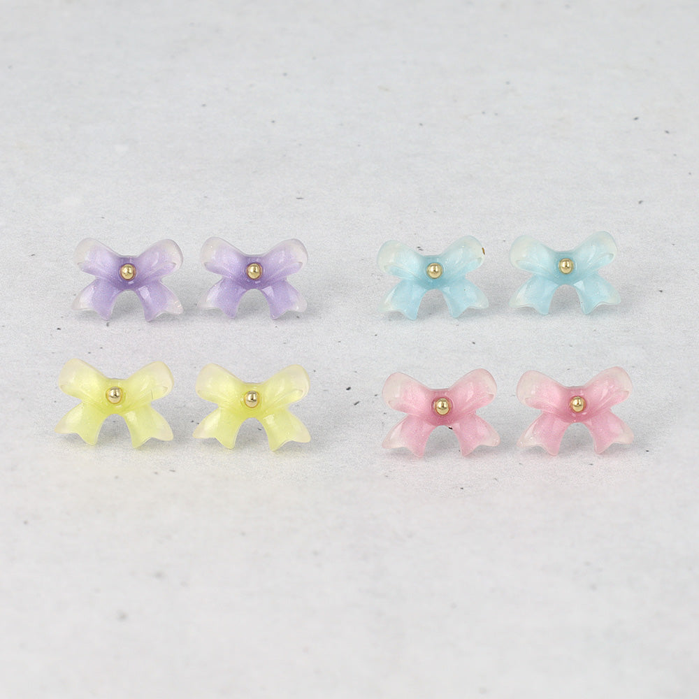 ピアス リボン グラデーション クリア カラー ビーズ チタンポスト スタッドピアス