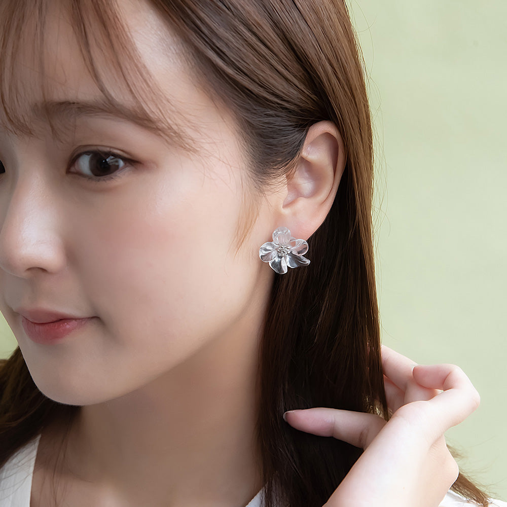 ピアス フラワー クリア カラー メタル チタンポスト スタッドピアス