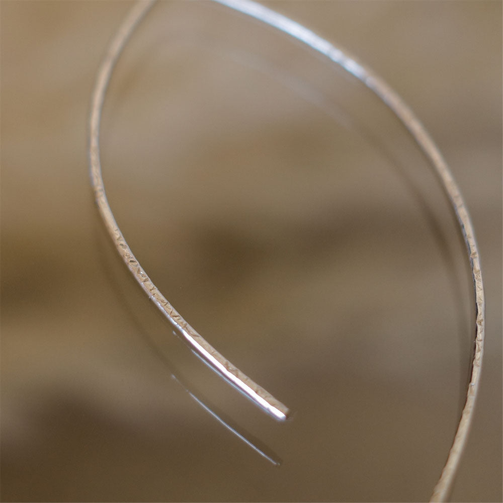 【elaia】ピアス リーフライン フックピアス オリジナルボックス/巾着付き