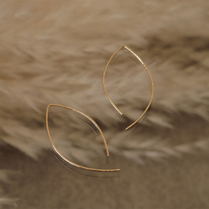 【elaia】ピアス リーフライン フックピアス オリジナルボックス/巾着付き