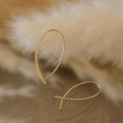 【elaia】ピアス シルエットカーブ フックピアス オリジナルボックス/巾着付き