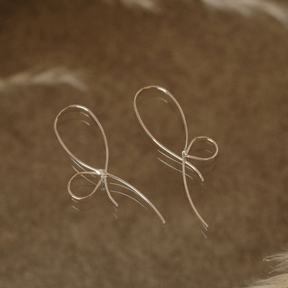 【elaia】ピアス メタル リボン フックピアス オリジナルボックス/巾着付き