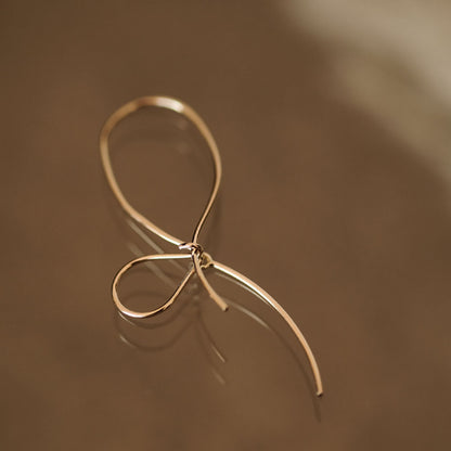 【elaia】ピアス メタル リボン フックピアス オリジナルボックス/巾着付き