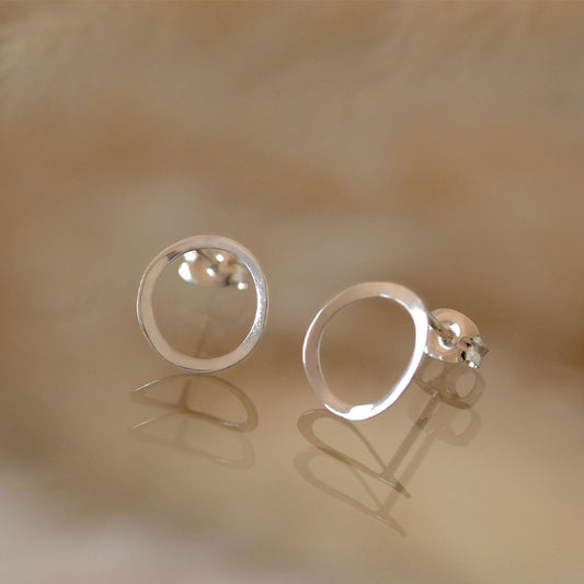 【elaia】ピアス メタル サークル Silver925 スタッドピアス オリジナルボックス/巾着付き