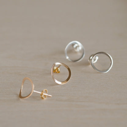 【elaia】ピアス メタル サークル スタッドピアス オリジナルボックス/巾着付き