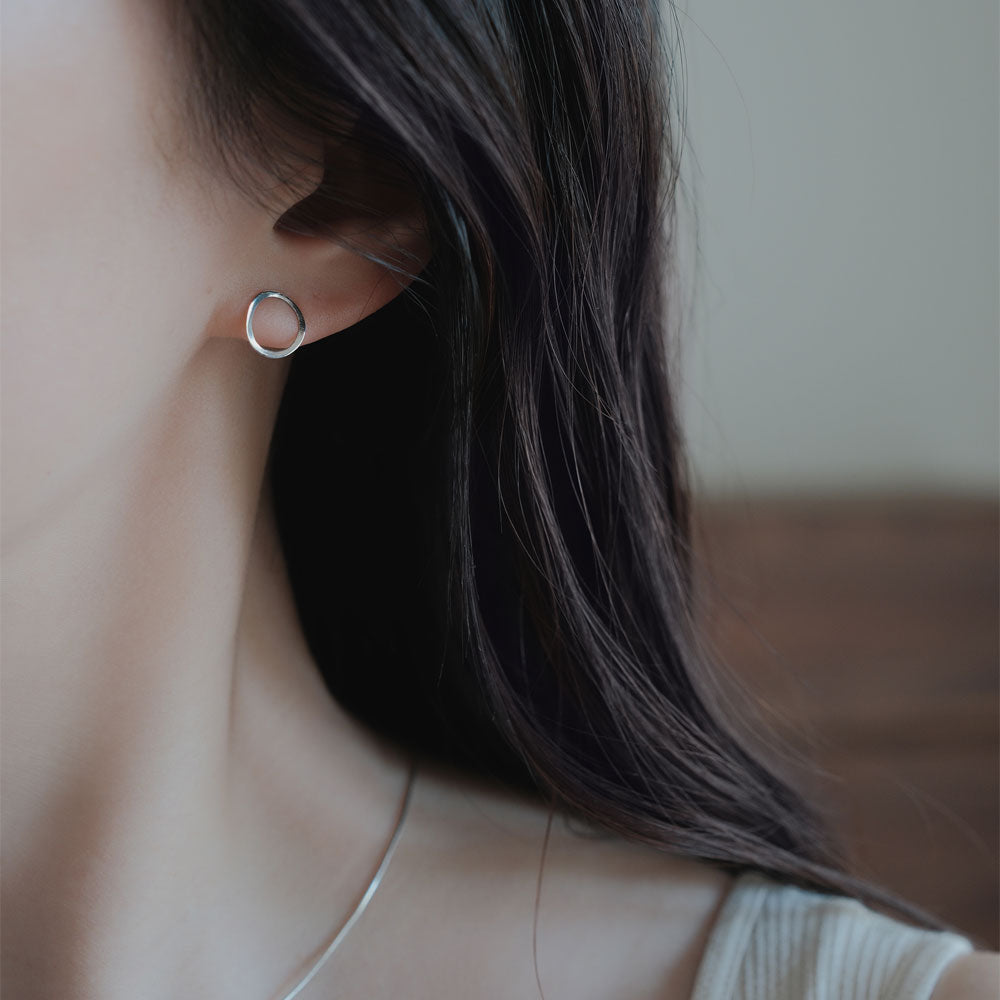 【elaia】ピアス メタル サークル Silver925 スタッドピアス オリジナルボックス/巾着付き