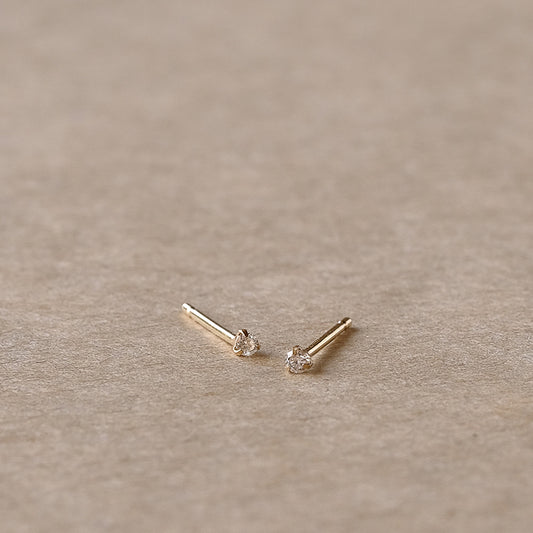 【elaia】ピアス K10 ダイヤモンド スタッドピアス オリジナルボックス/巾着付き