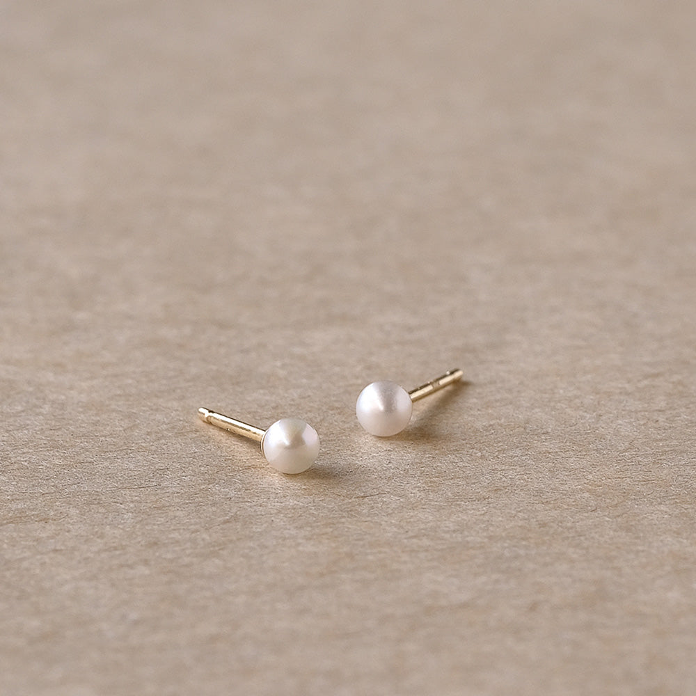 【elaia】ピアス K10 淡水パール スタッドピアス オリジナルボックス/巾着付き