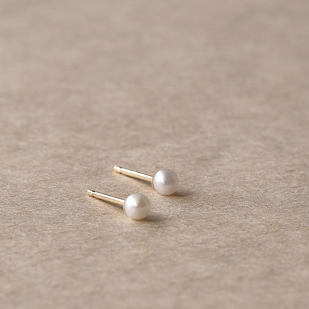 【elaia】ピアス K10 淡水パール スタッドピアス オリジナルボックス/巾着付き