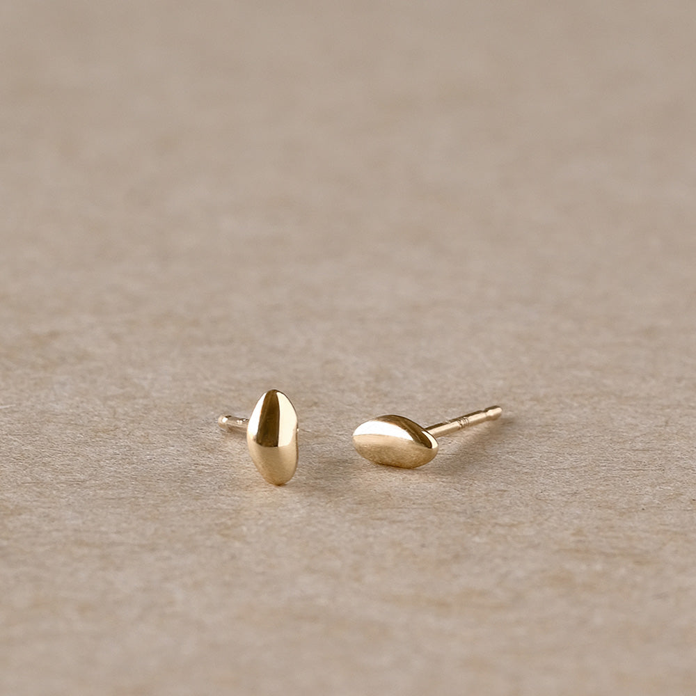 【elaia】ピアス K10 シード スタッドピアス オリジナルボックス/巾着付き