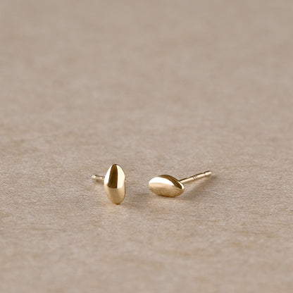 【elaia】ピアス K10 シード スタッドピアス オリジナルボックス/巾着付き