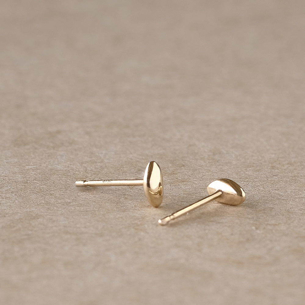 【elaia】ピアス K10 シード スタッドピアス オリジナルボックス/巾着付き