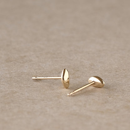 【elaia】ピアス K10 シード スタッドピアス オリジナルボックス/巾着付き