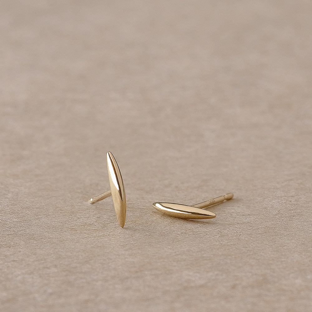 【elaia】ピアス K10 サイドアーチ スタッドピアス オリジナルボックス/巾着付き