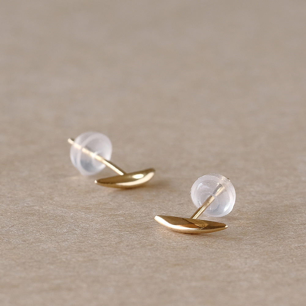 【elaia】ピアス K10 サイドアーチ スタッドピアス オリジナルボックス/巾着付き